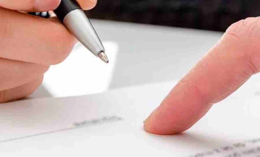 Consumidor consegue na Justiça rescisão de contrato e indenização de R$ 15 mil por ter recebido veículo com defeito